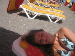 Girl having fun with a guy on vacation - shows her ass and chest. Part 2. Thumb 37