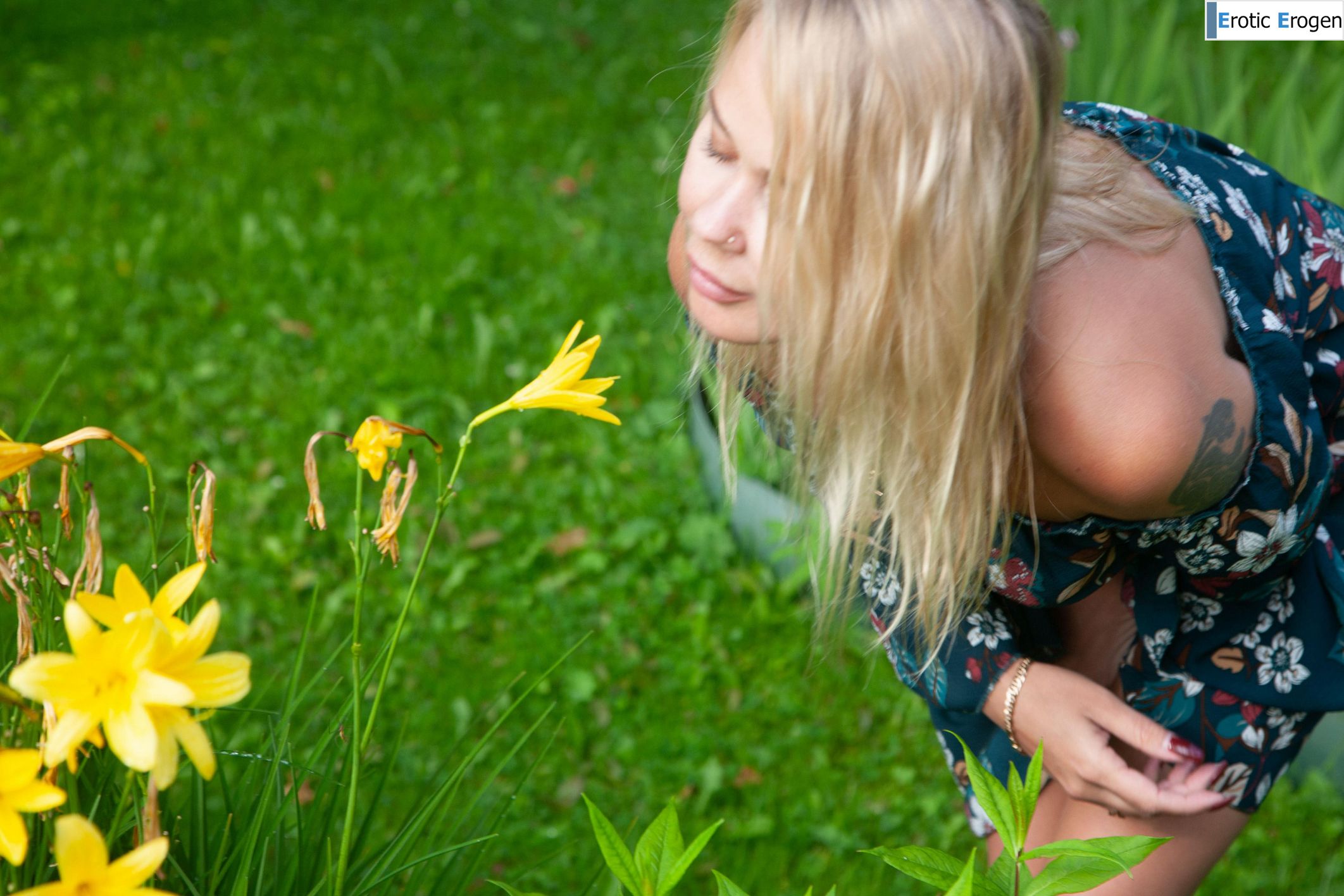 Sarika in Sexy. Picture 2