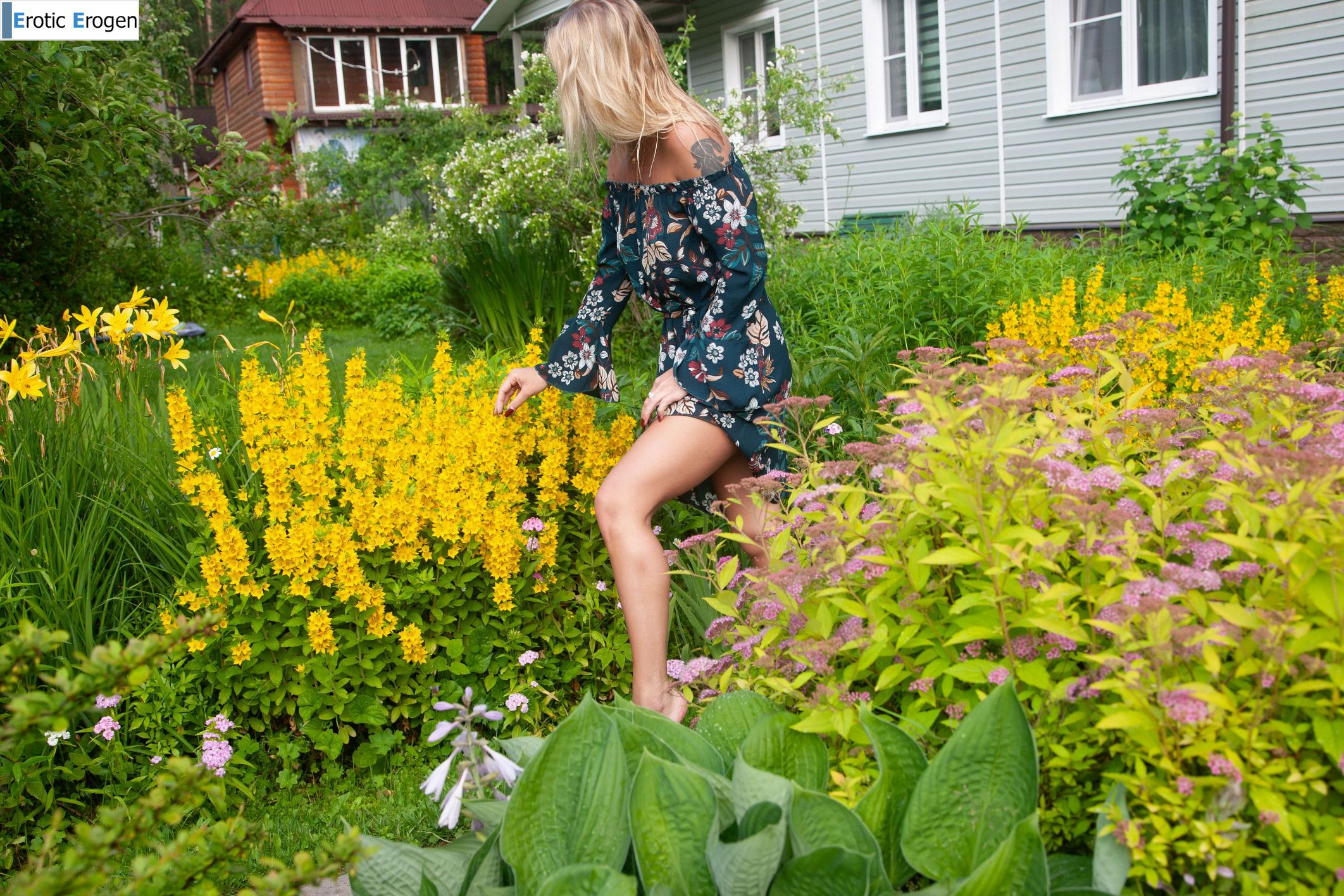 Sarika in Sexy. Picture 3