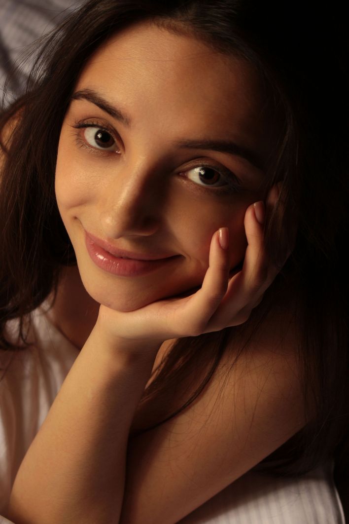 Olivia Linz in Disco Light. Thumb 35