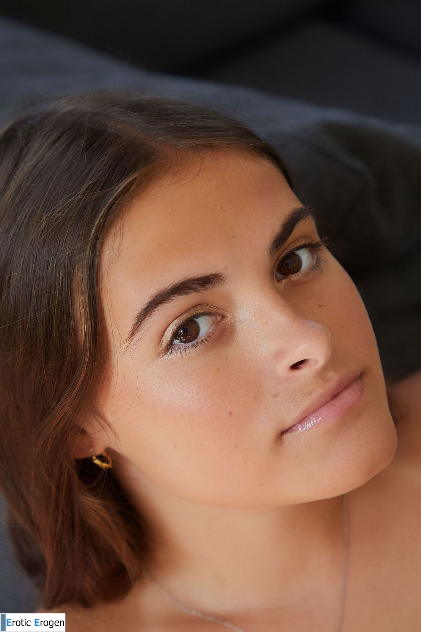 Minnie in Bronzed Belle. Picture 38