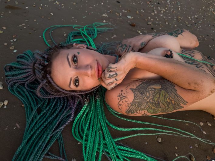 Xiel in When The Sun Goes Down. Thumb 48