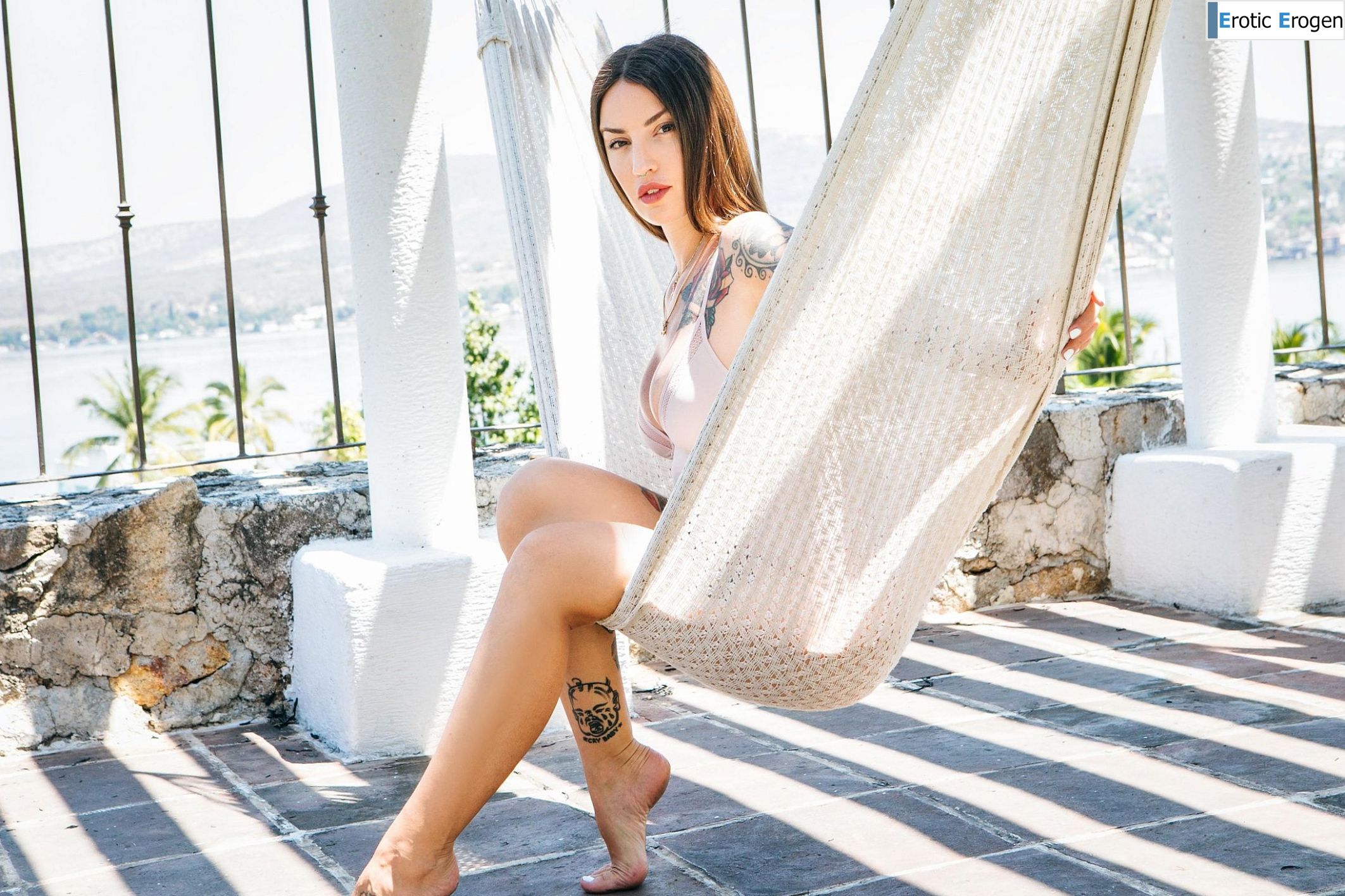 Rika in Ella Baila Sola. Picture 2