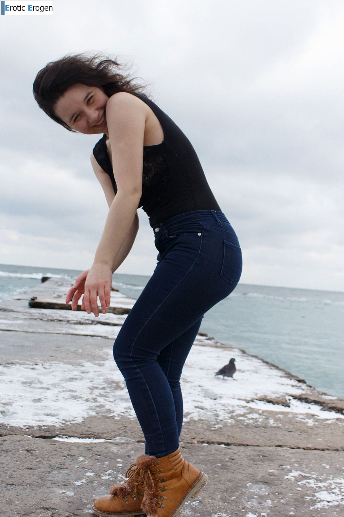 Tasia Loomer in Cold Cuddles Cafe. Picture 9