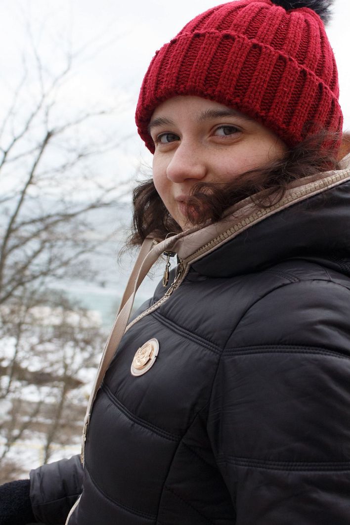 Tasia Loomer in Cold Cuddles Cafe. Thumb 3