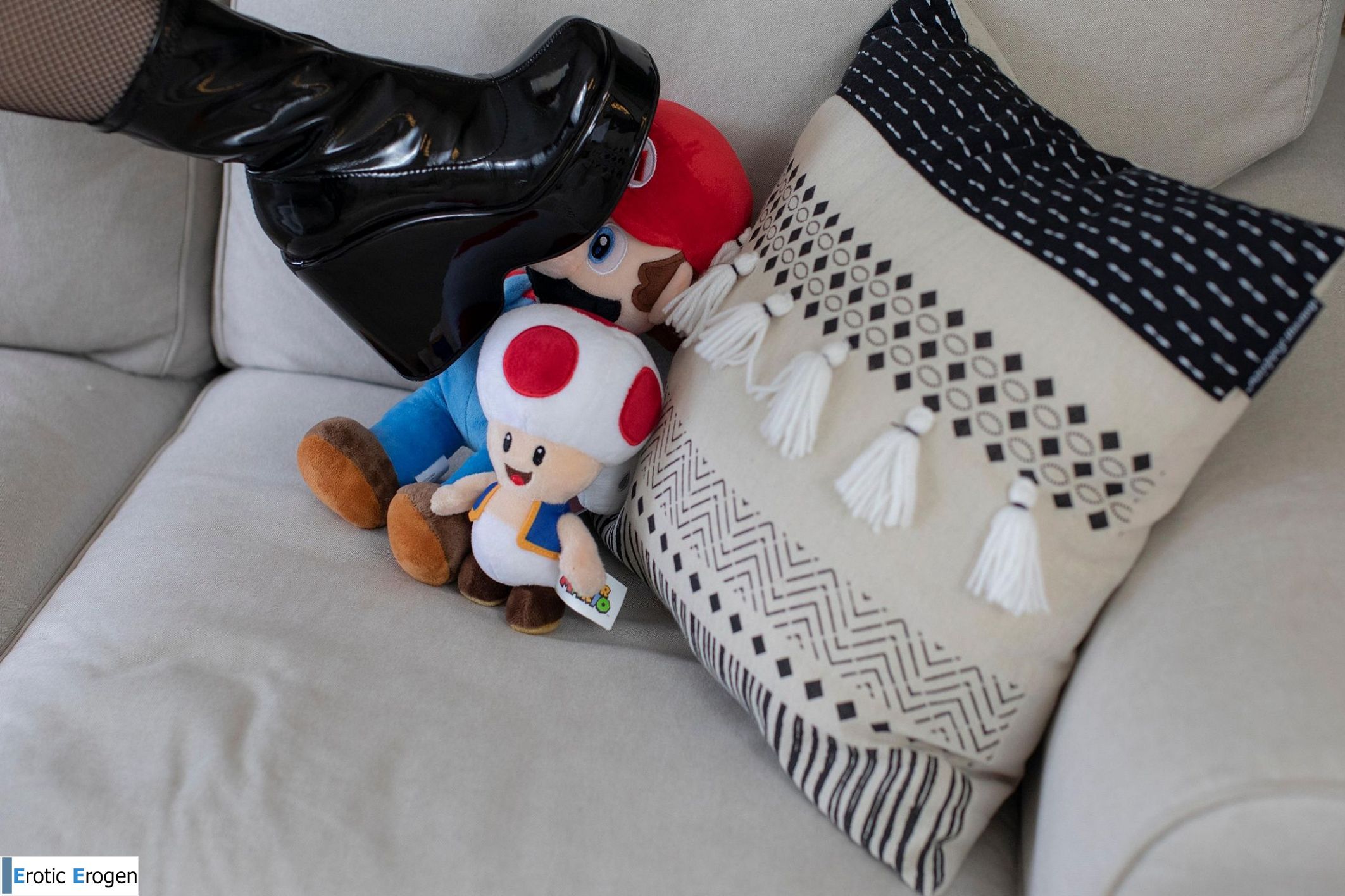 Kailee in Ill Conquer You. Picture 7