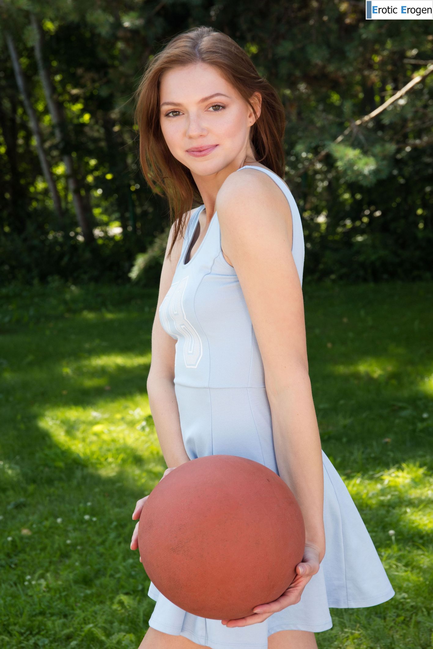 Shawni in Time To Play. Picture 5