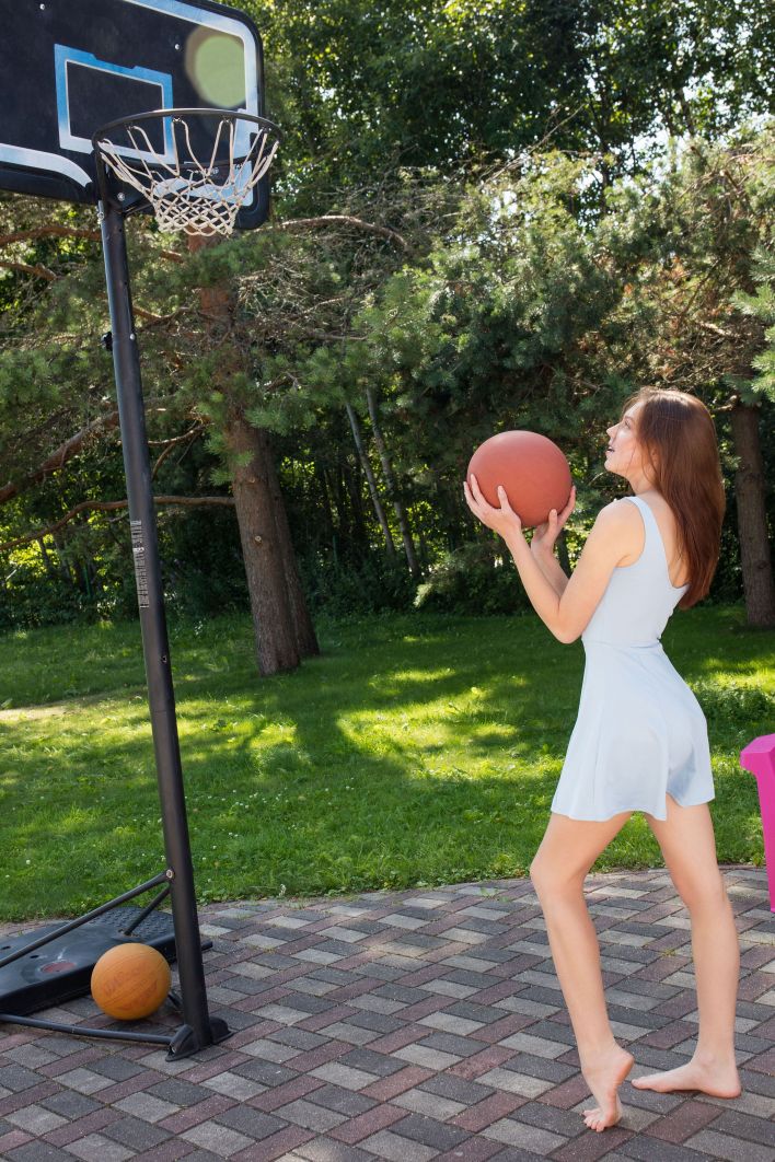 Shawni in Time To Play. Thumb 4