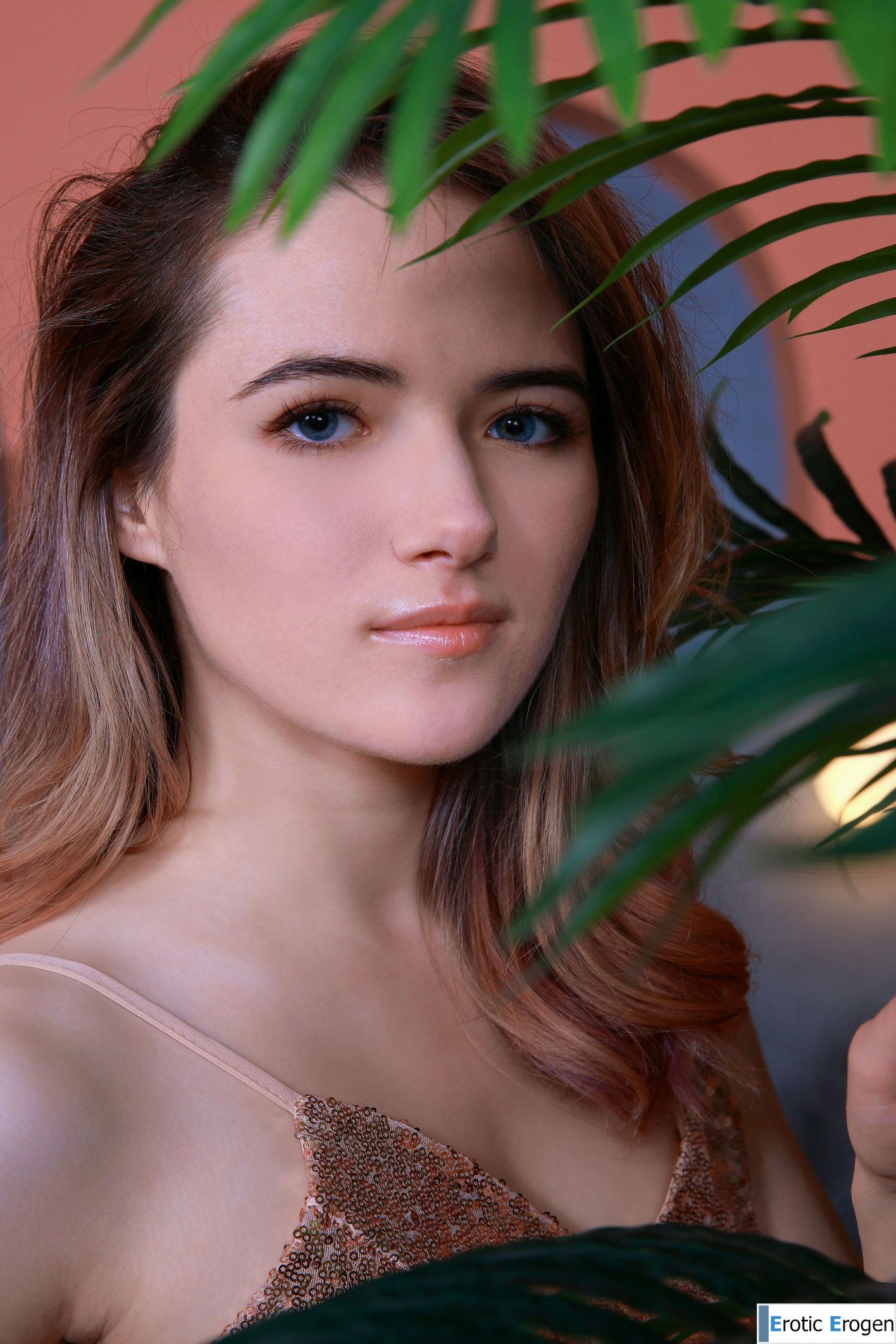 Sofi Roko in Sequin Shimmer. Picture 4