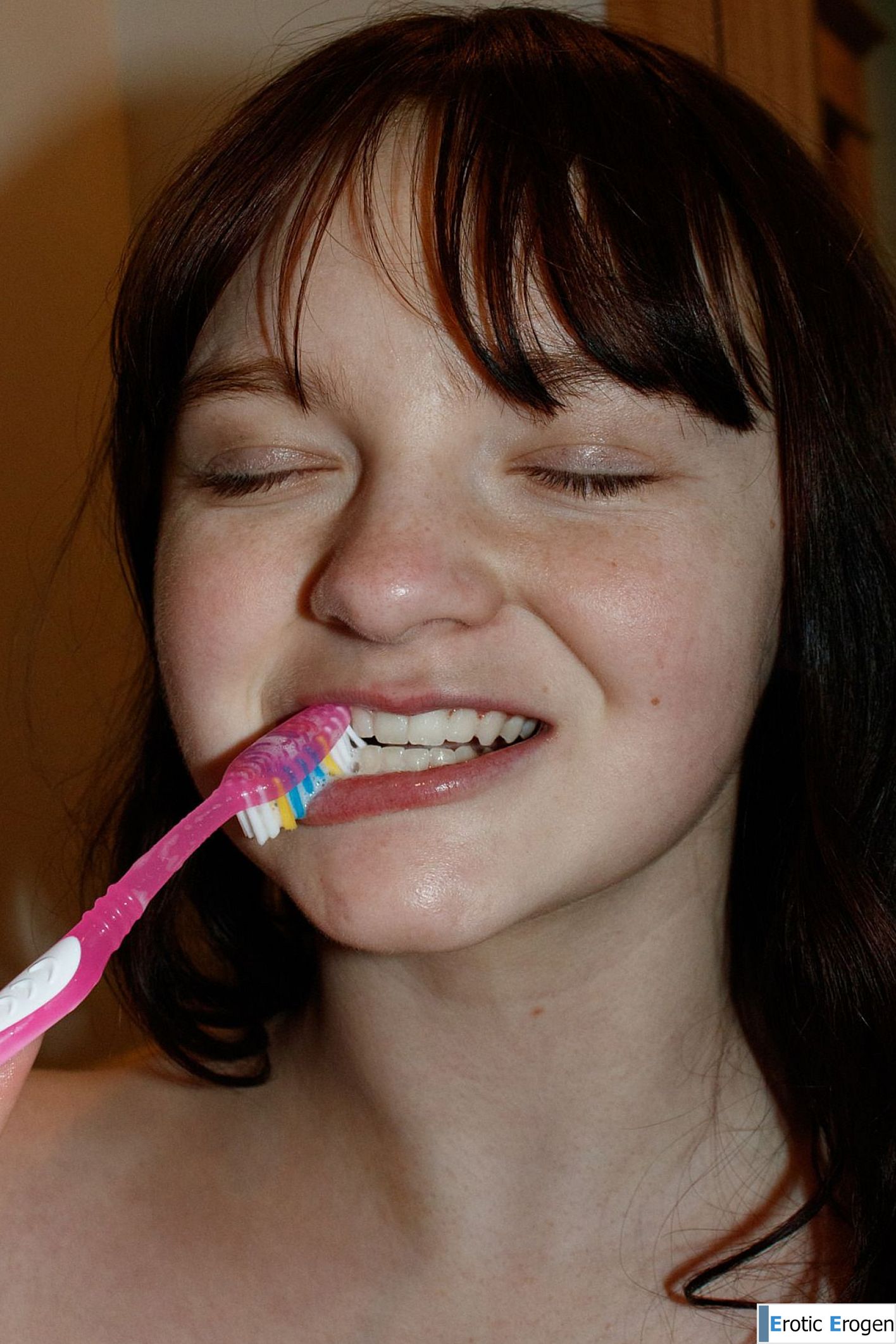 Daisy Wensday in Dunkin Dunkers. Picture 2