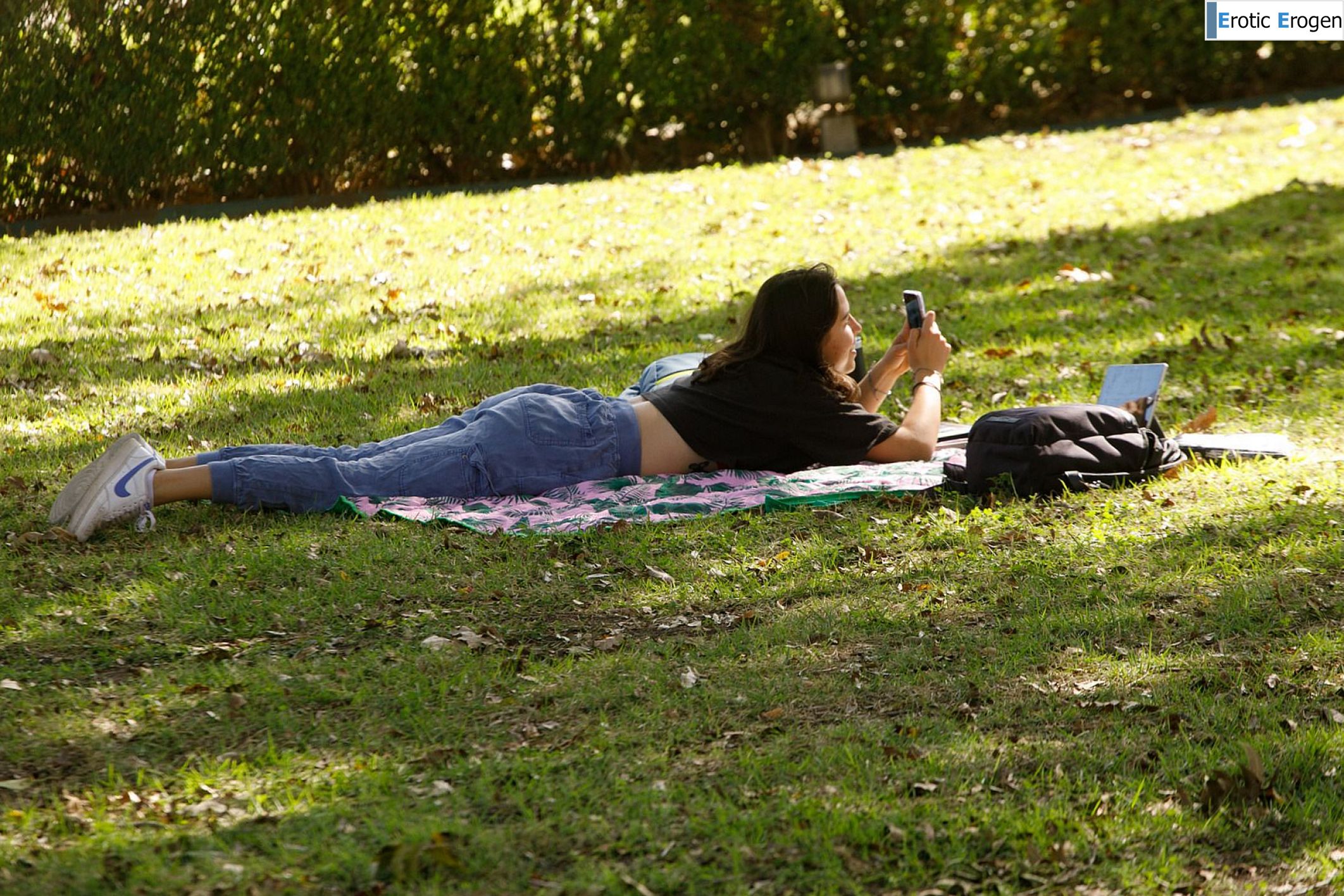  Bubble Butt Venus in Holiday Cake. Picture 40