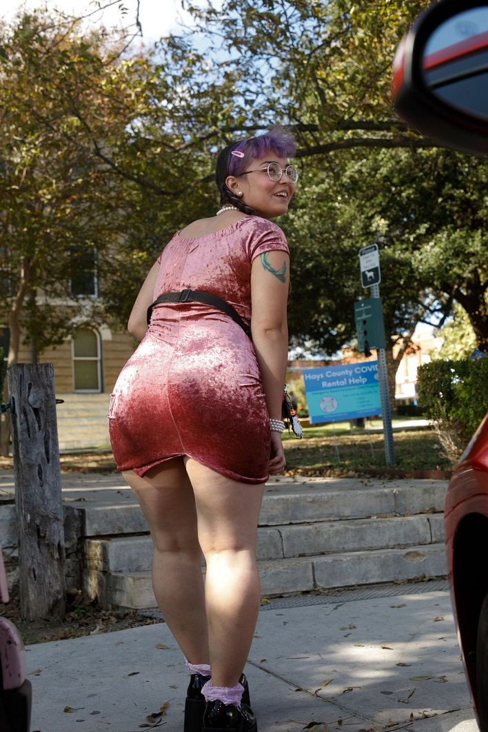  Bubble Butt Venus in Holiday Cake. Thumb 4