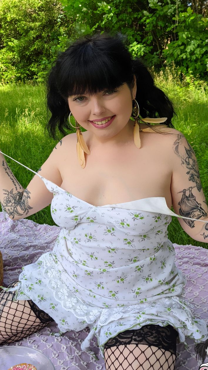 Lunacravez in Dutch Biscuits And Tea. Thumb 15