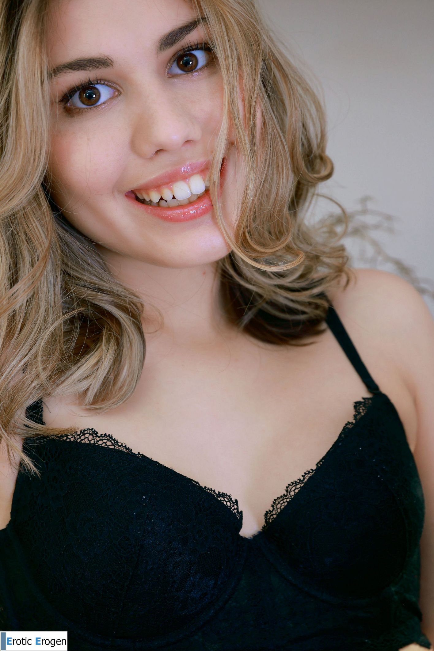 Marta Bella in Private Room. Picture 9