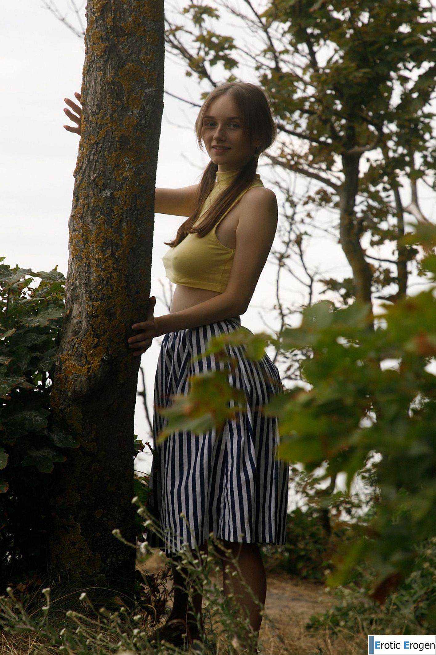 Ariel Gossimer in Tease By The Sea 2. Picture 1