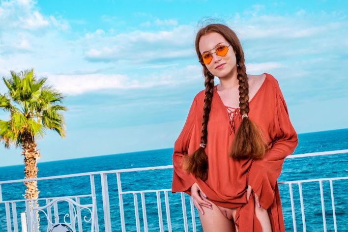 Lola Jolie in Ocean Darling. Thumb 4