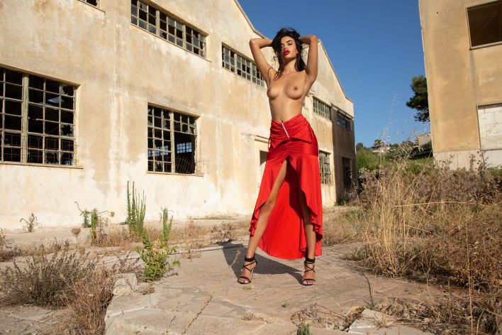 Lupe in Vibes In The Void. Thumb 4