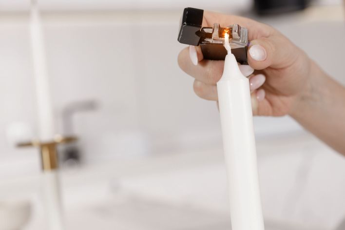 Princess Alice in Light The Flame. Thumb 2