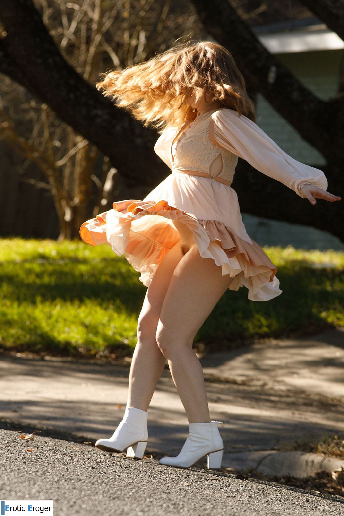 Greta Yarbrough in Dress Sesh. Picture 22