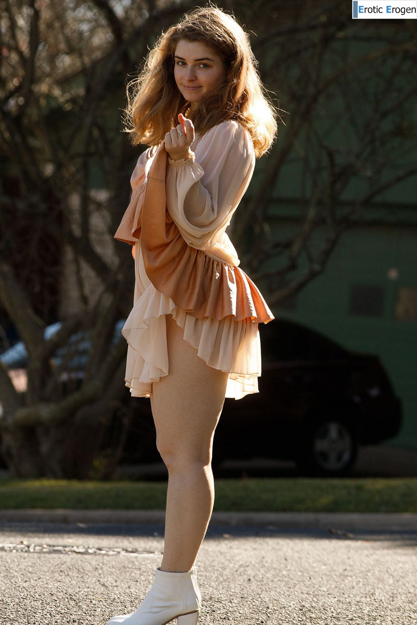 Greta Yarbrough in Dress Sesh. Picture 30