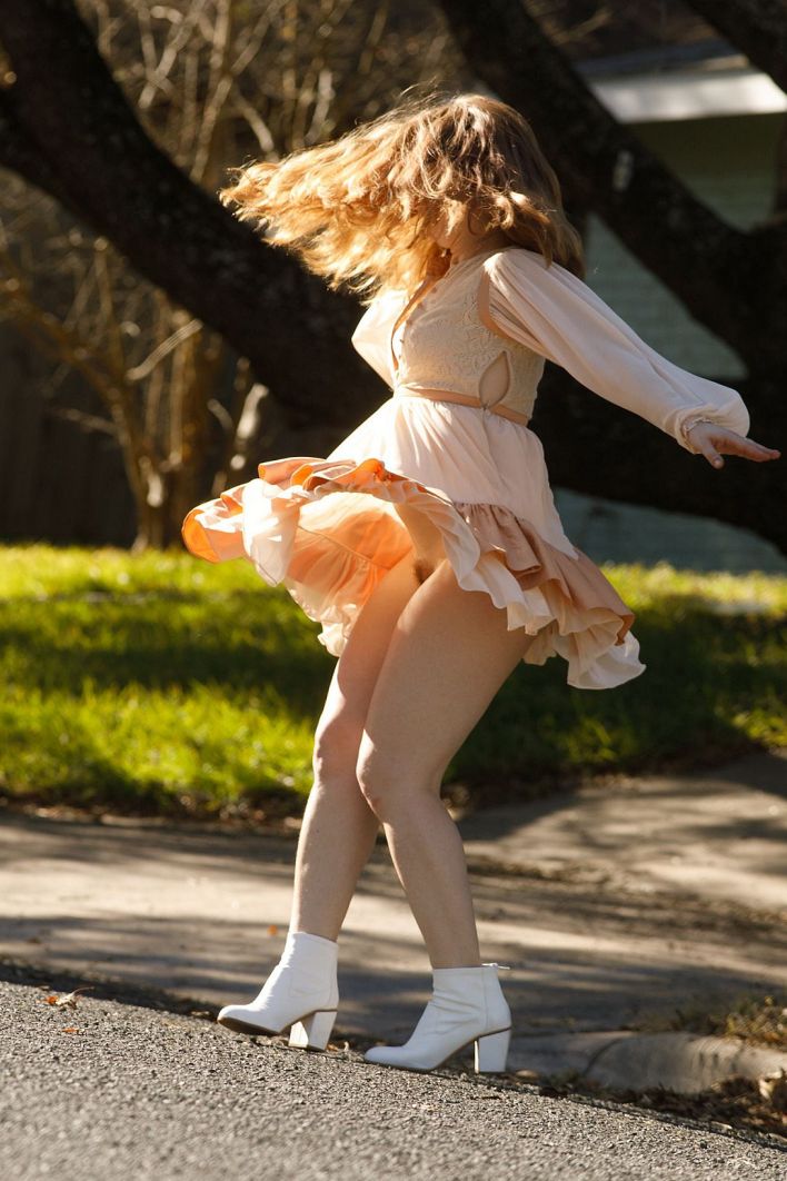 Greta Yarbrough in Dress Sesh. Thumb 22