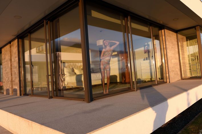 Lana Lane in Day Into Night. Thumb 1