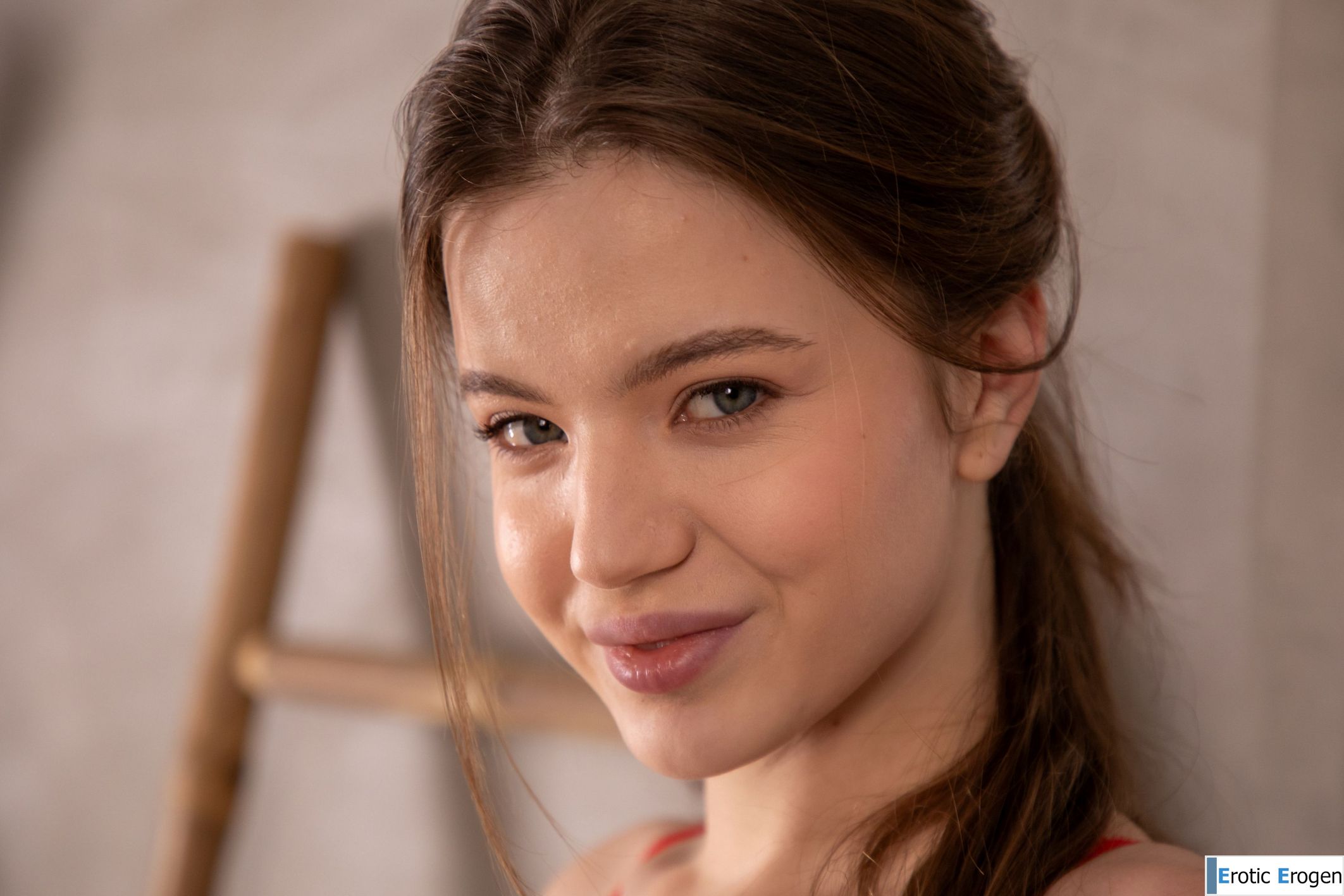 Toree in Red Lingerie. Picture 5