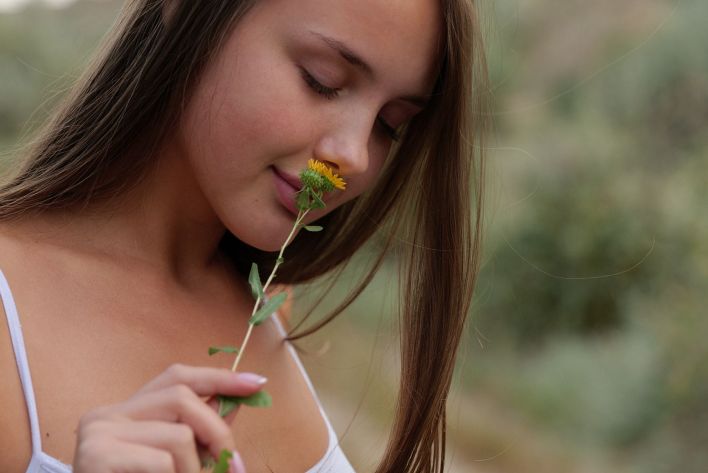 Olya Derkach in Roaming Minutes. Thumb 22