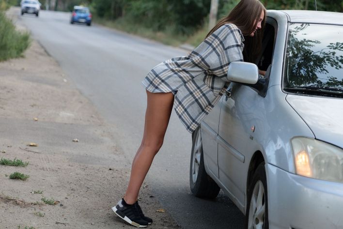 Olya Derkach in Roaming Minutes. Thumb 4