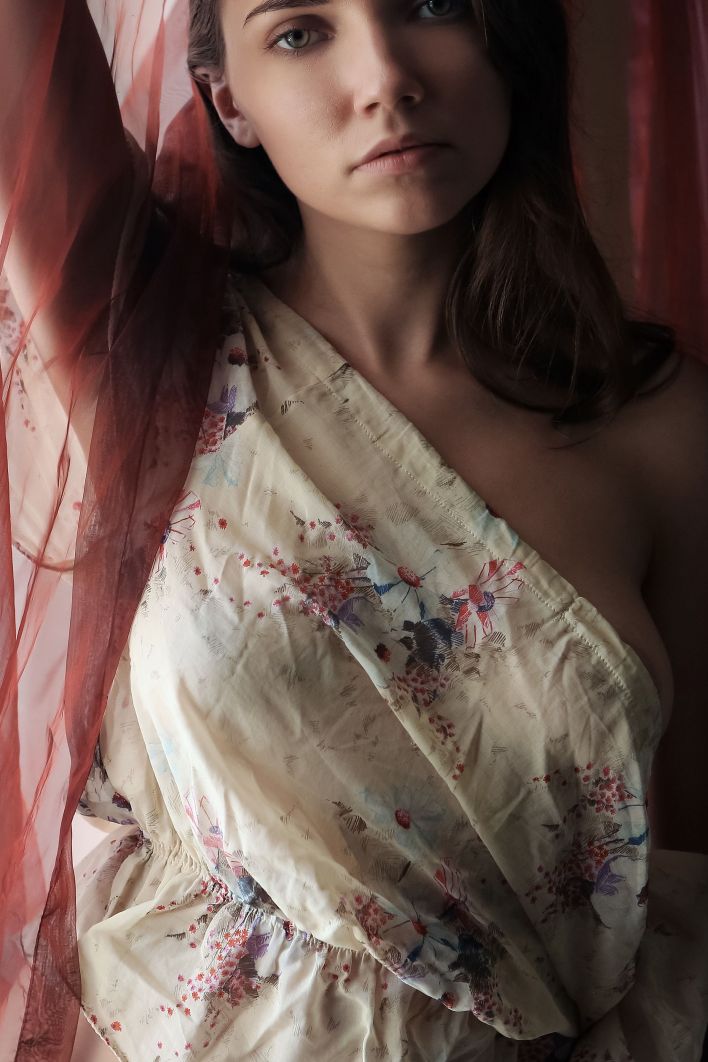 Danniela in Blissful Light. Thumb 3