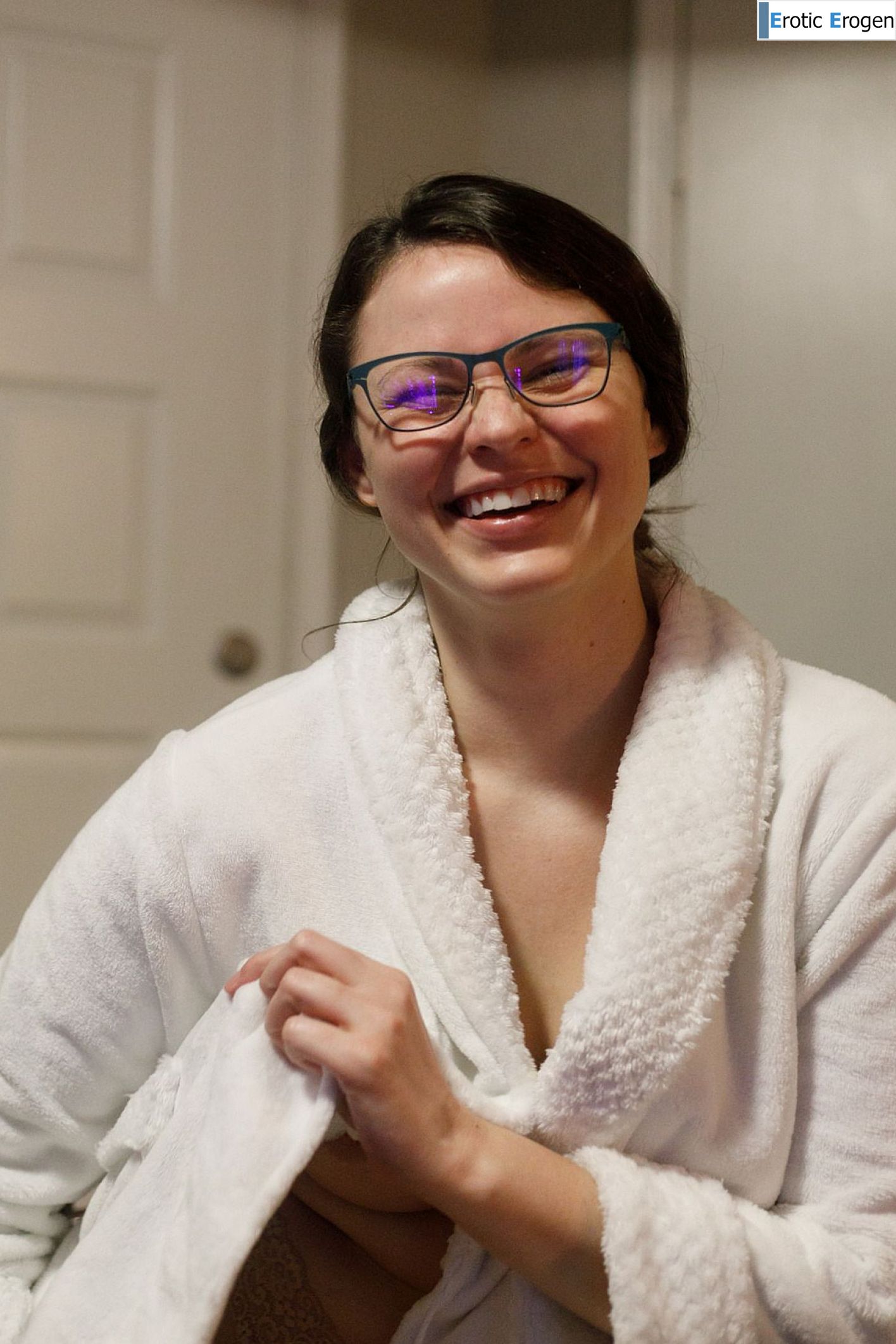 Sammy Loble in Yas Queens. Picture 27