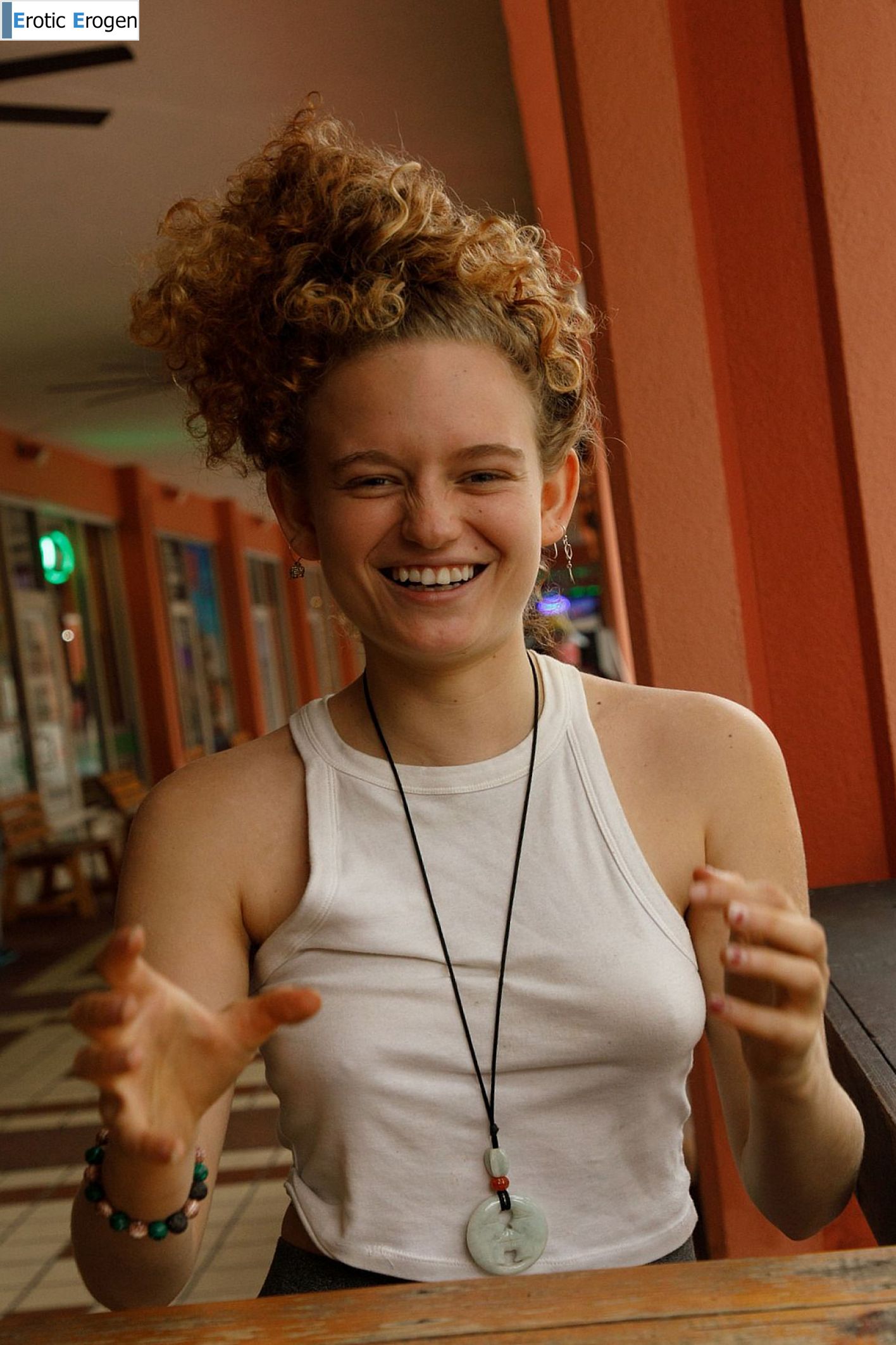 Debra Kenlow in Rare Bird Florida. Picture 29