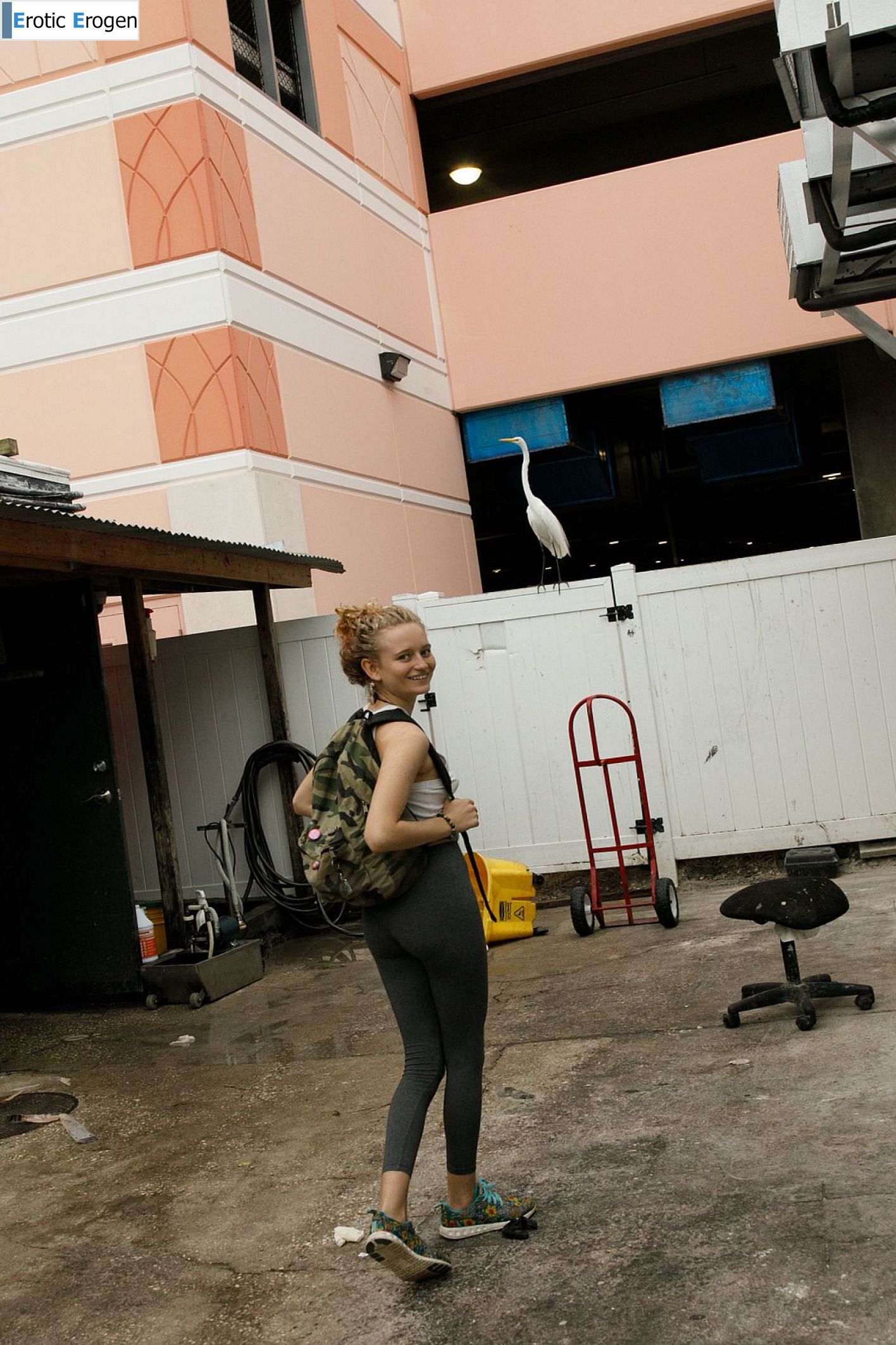 Debra Kenlow in Rare Bird Florida. Picture 6