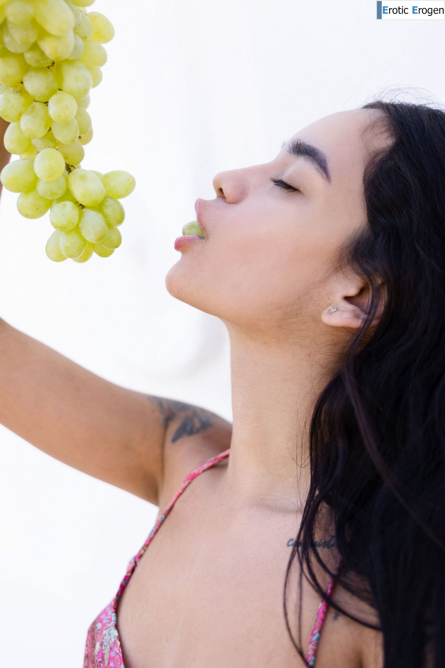 Dulce in Greek Dream. Picture 8