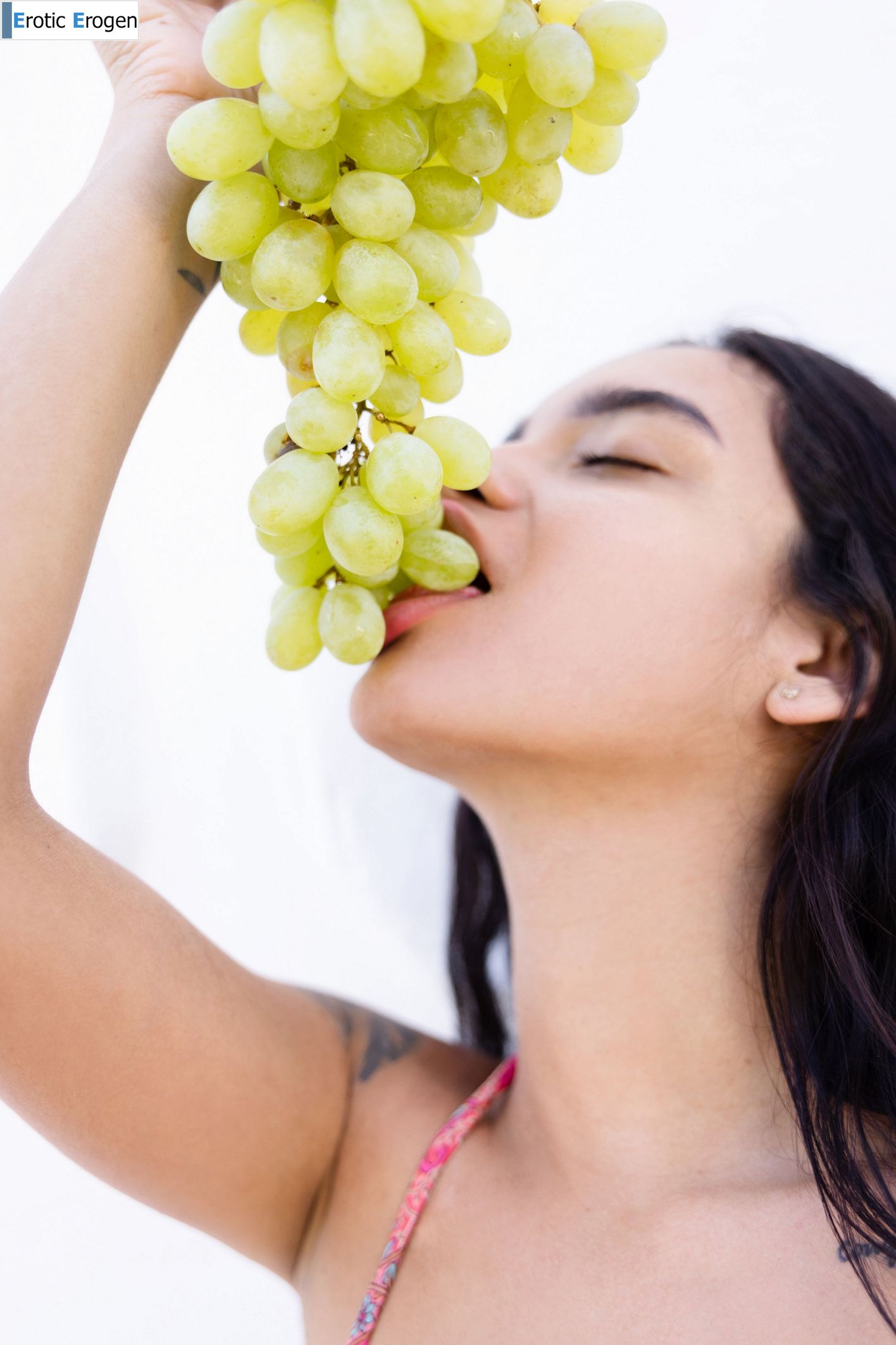 Dulce in Greek Dream. Picture 9