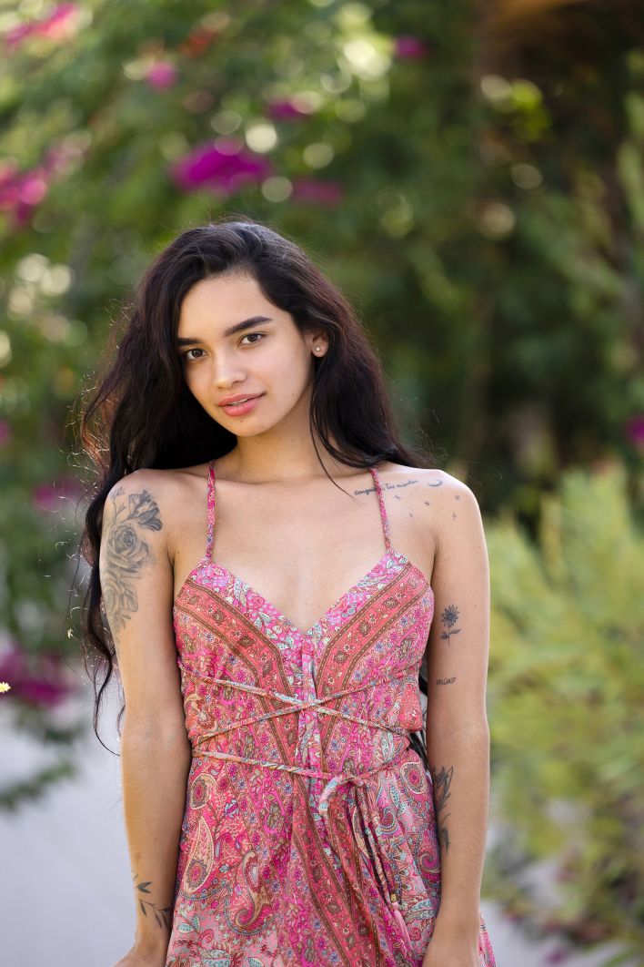 Dulce in Greek Dream. Thumb 2