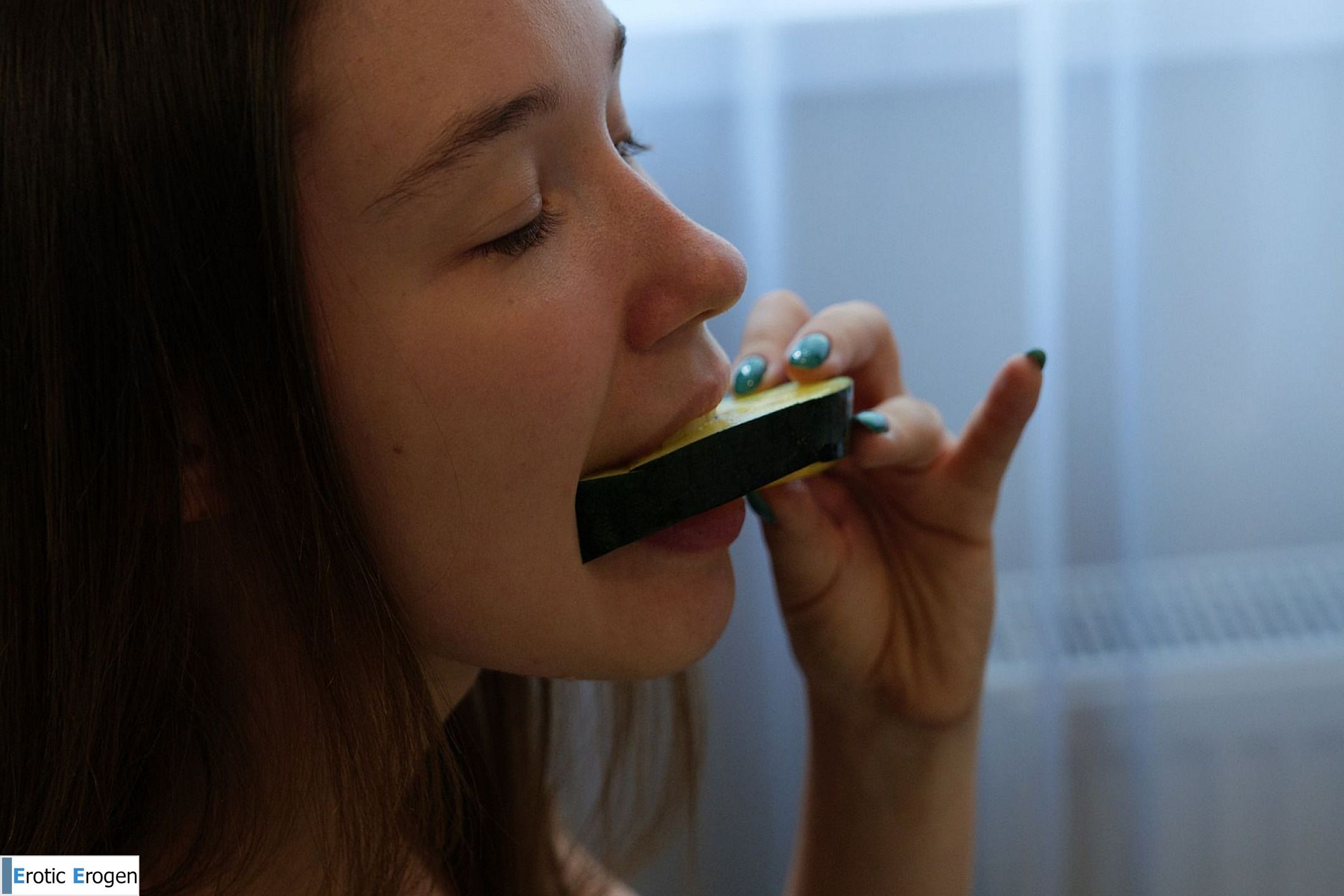 Sayah Heaney in Summer Melon. Фото 4