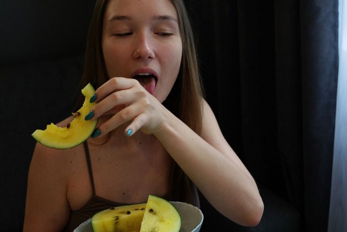 Sayah Heaney in Summer Melon. Эскиз 3