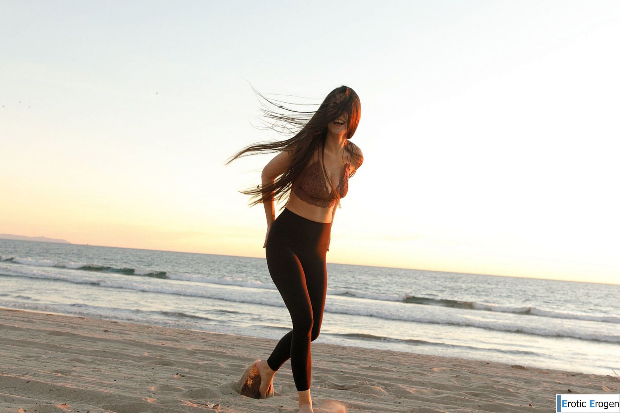 Melba Chastain in Hair Sand Curves. Picture 25