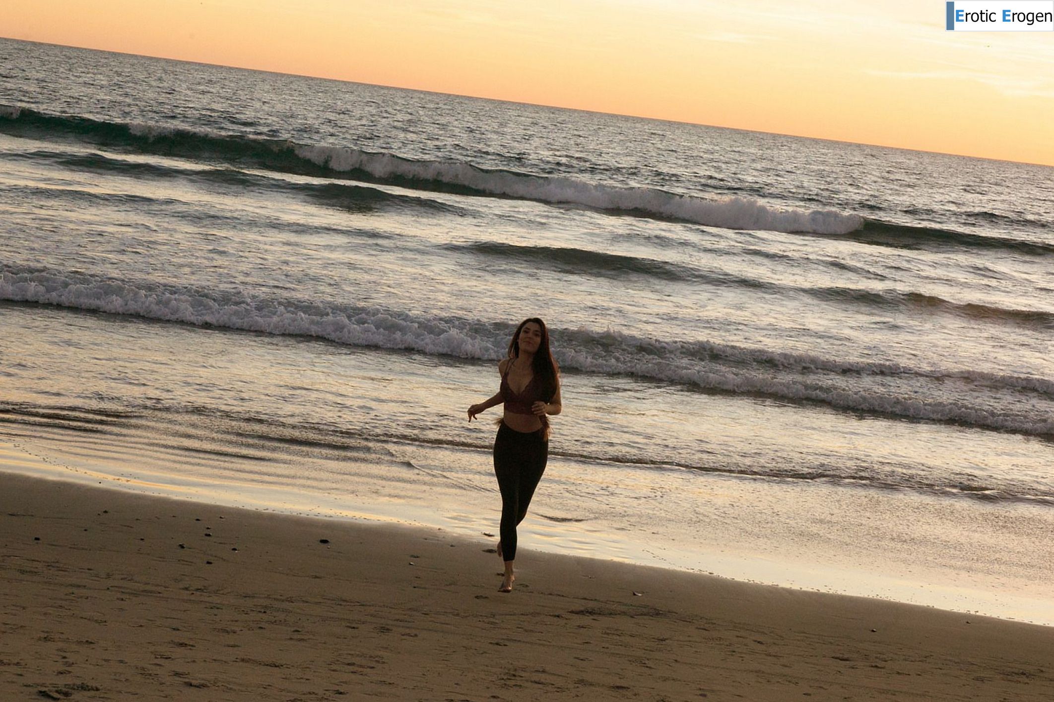 Melba Chastain in Hair Sand Curves. Picture 27