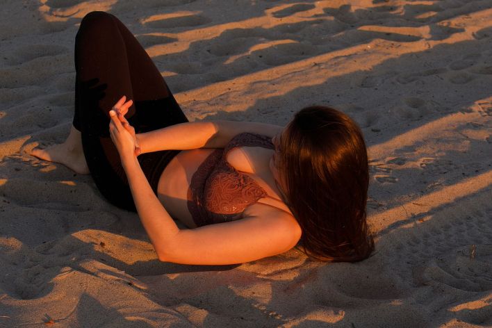 Melba Chastain in Hair Sand Curves. Thumb 14