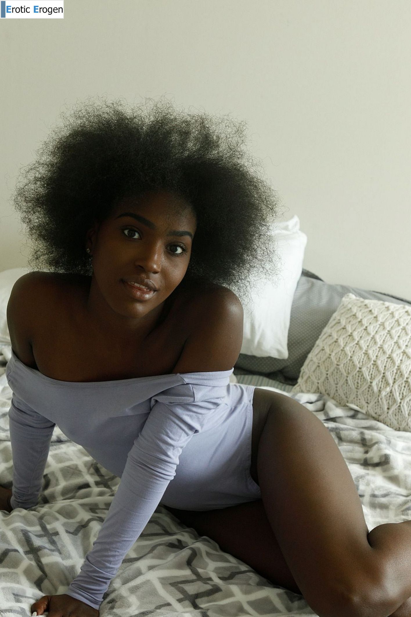 Kelsey Jones in Fashion Nuggets. Picture 12