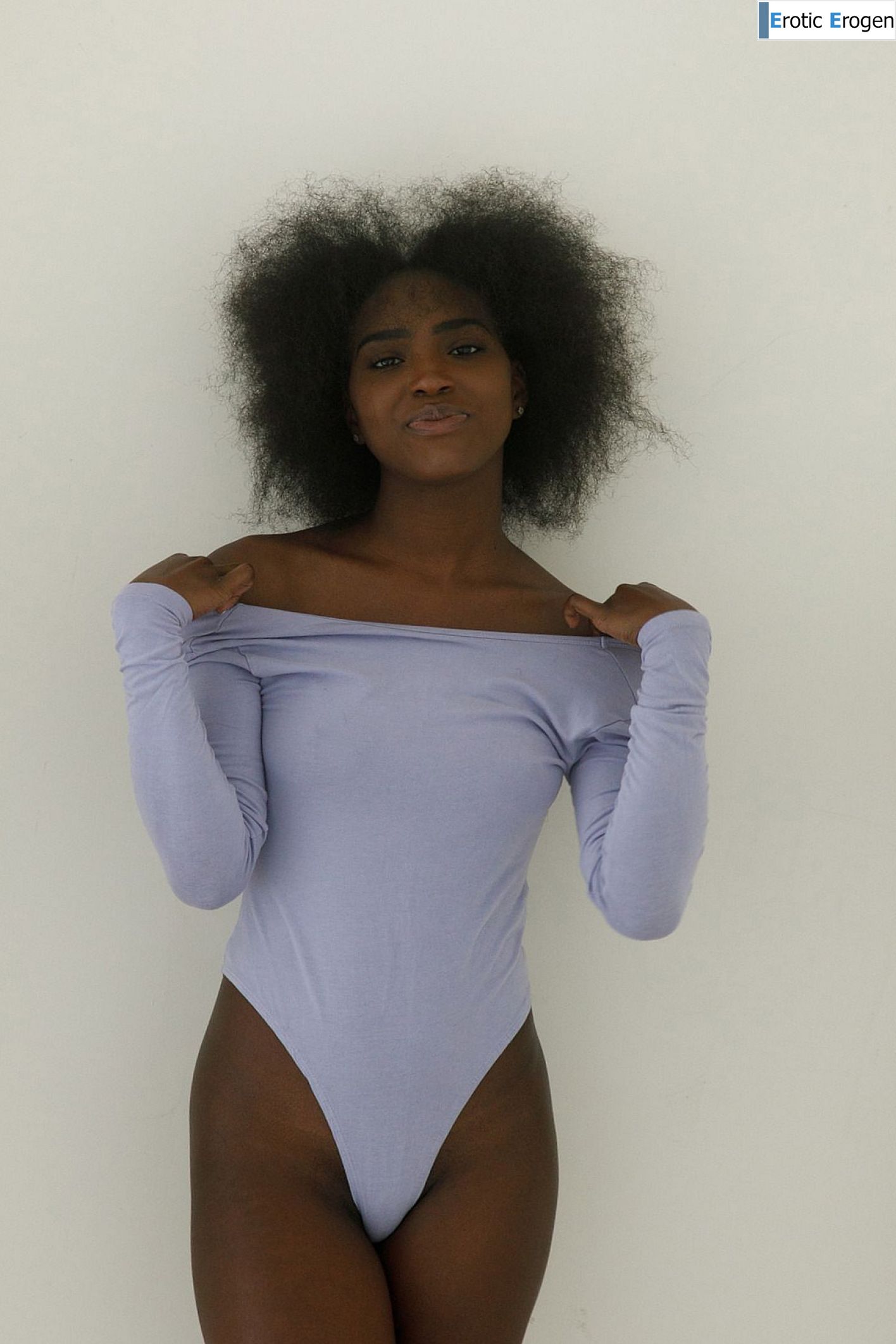 Kelsey Jones in Fashion Nuggets. Picture 5