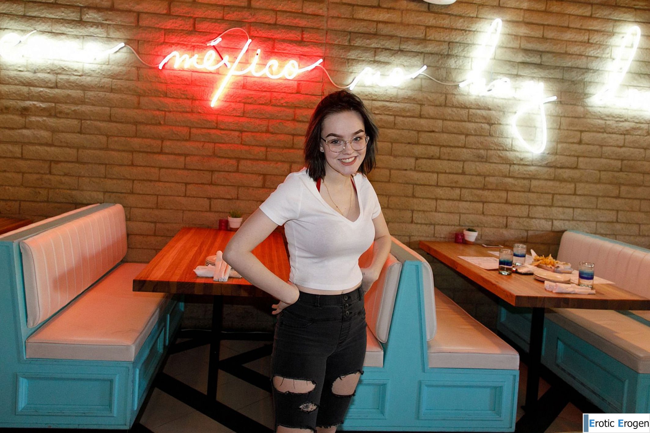 Vonnie Bean in Costco Bodywash. Picture 3