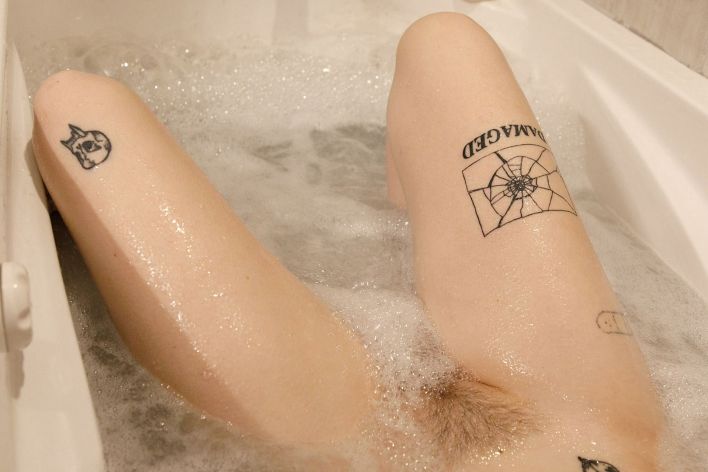 Vonnie Bean in Costco Bodywash. Thumb 29