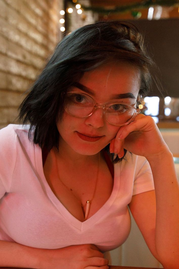 Vonnie Bean in Costco Bodywash. Thumb 4