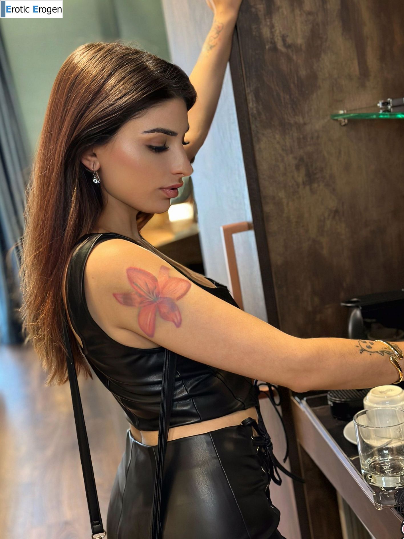 Arice in Eros Unleashed. Picture 2