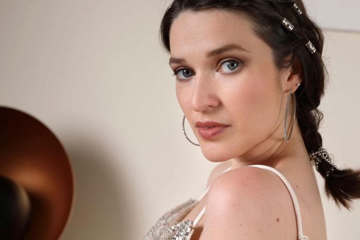 Amelia in An Eye On You. Thumb 4