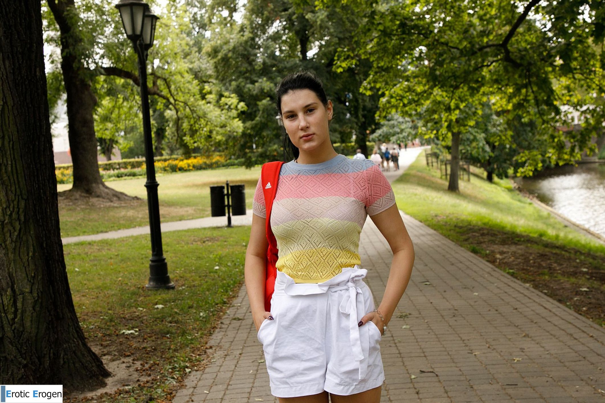 Reeson Gulbis in Adidas Bags. Picture 6