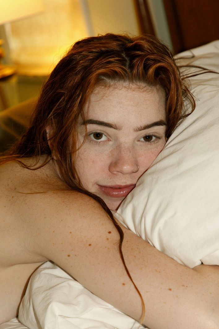 Nala Brooks in Marble Pillows 2. Эскиз 3